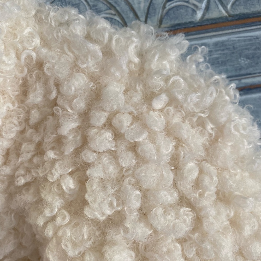 FOREVER 21 Vanilla Faux Shearling Cropped Moto Jacket - Picture 13 of 15